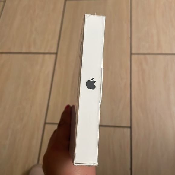 Apple Magic Keyboard Model # A2450 Brand New, Sealed - Picture 5 of 6